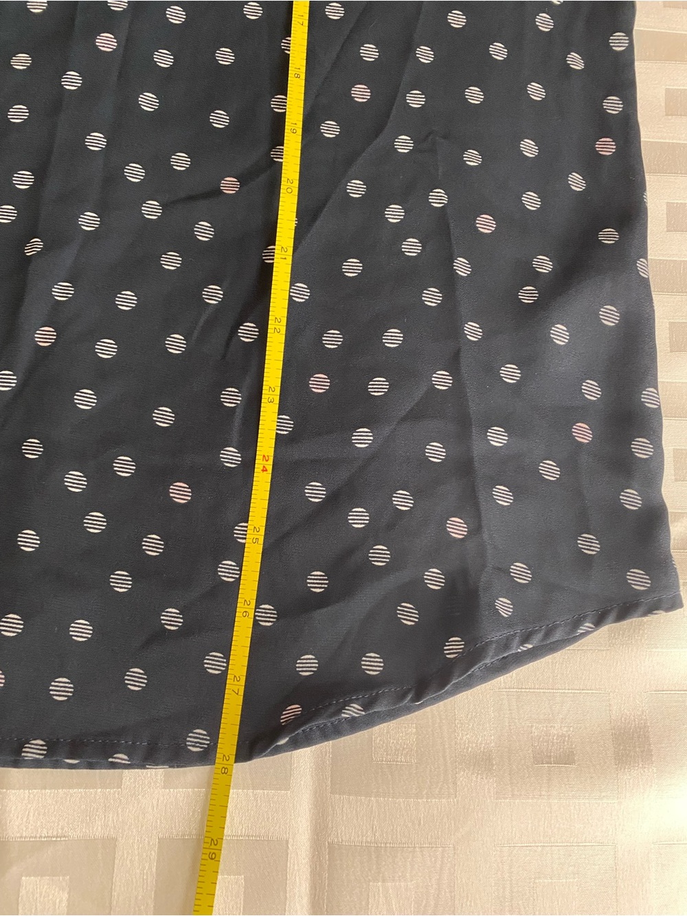 Banana Republic polka dot long-sleeve blouse Navy Blue Size Large - Picture 9 of 12
